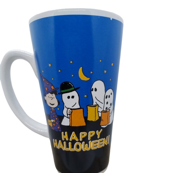 Peanuts Happy Halloween Mug - Picture 2 of 9
